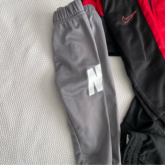 Nike Kids Tracksuit Sets - Picture 5 of 6